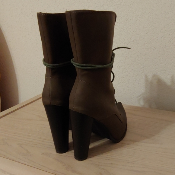 Stacked heel Boots - Picture 4 of 4